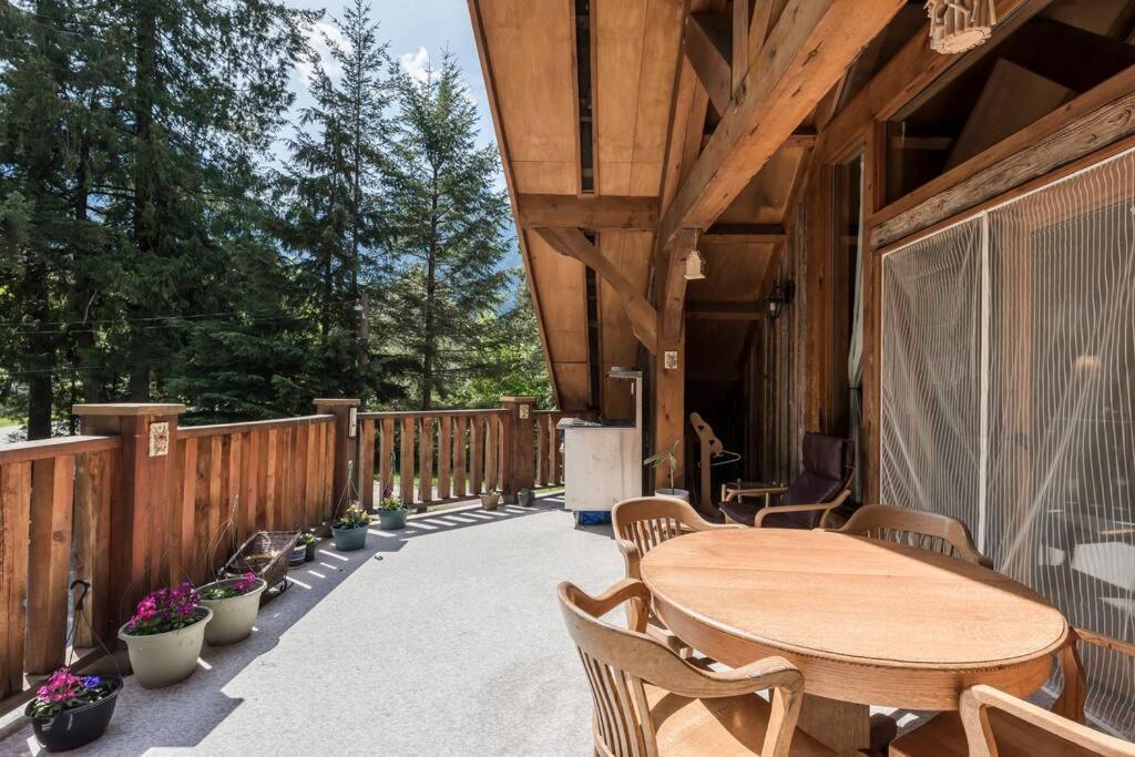 Owl Street Lodge Гоп Екстер'єр фото