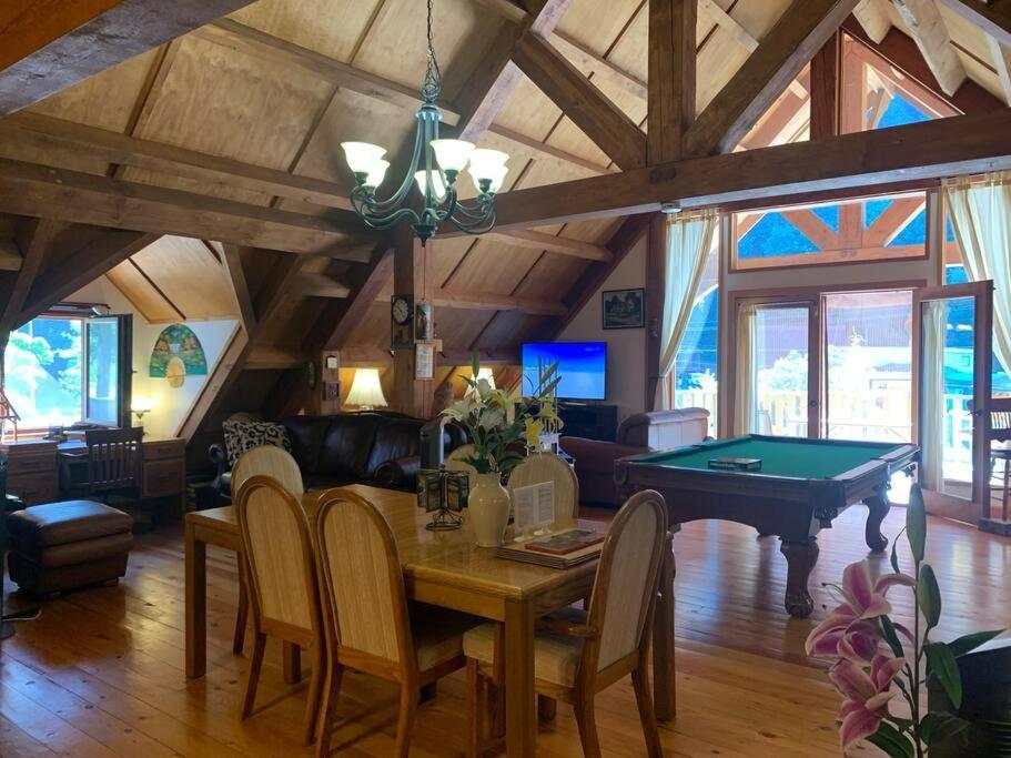 Owl Street Lodge Гоп Екстер'єр фото